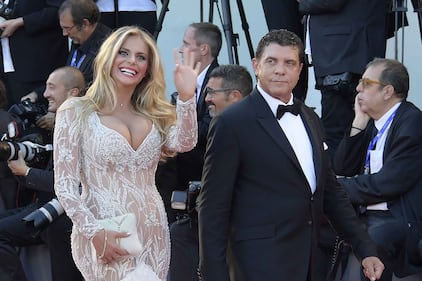 Francesca Cipriani, seno esplosivo a Venezia 2