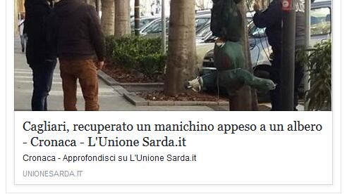 Comizio di CasaPound a Cagliari: manichino impiccato a testa in giù