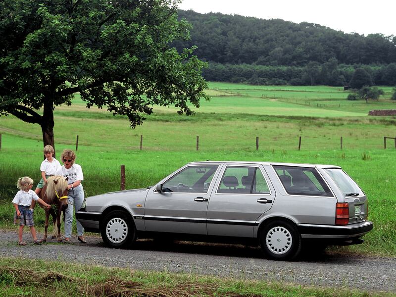 Lancia Thema, guarda la gallery 16