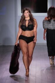 Ashley Graham, nudo bollente e sensuale 21