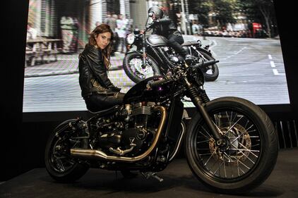 Donne e motori: l'Eicma al via 3