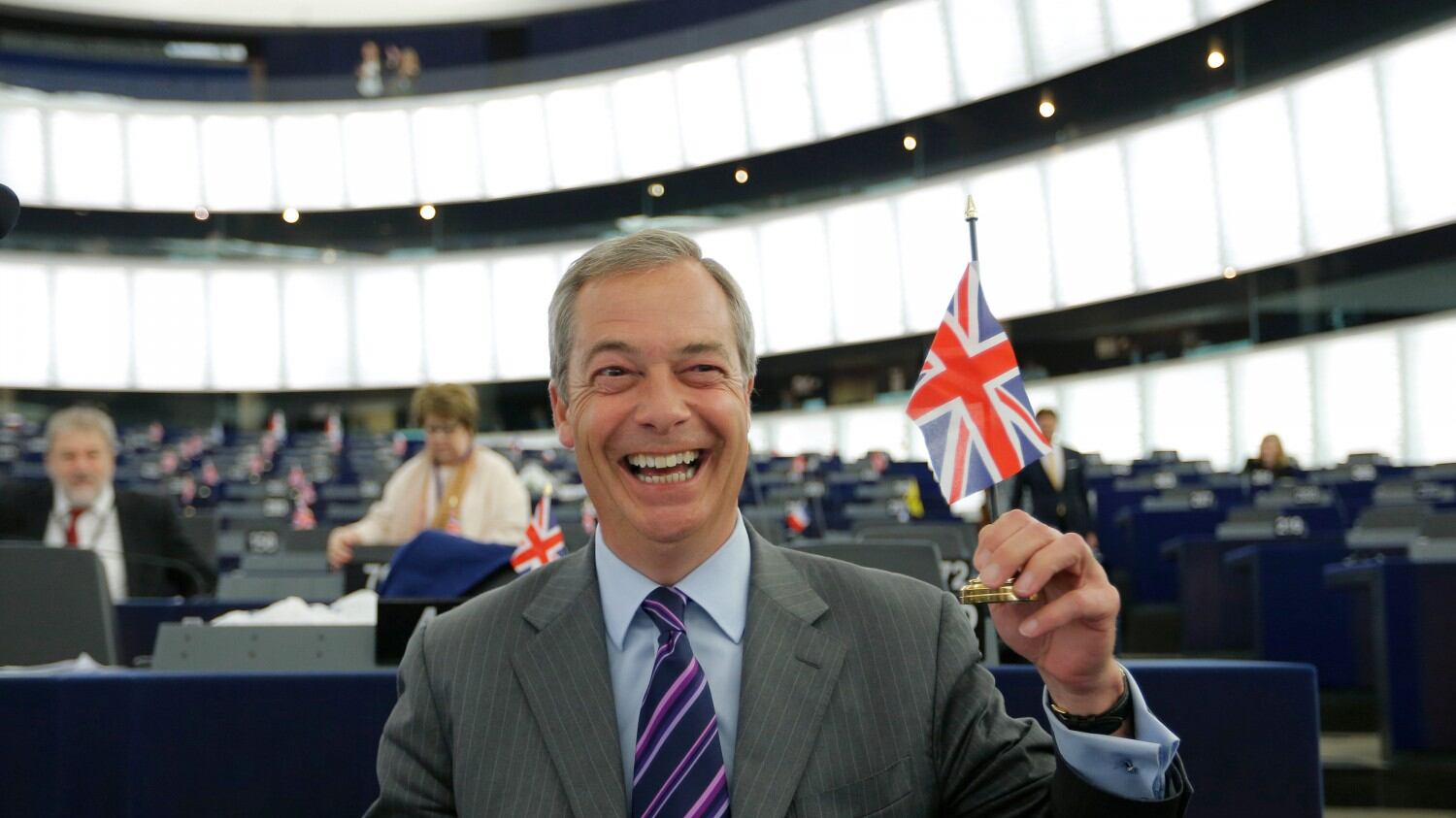 Sfida di Farage: "Un altro referendum sulla Brexit"