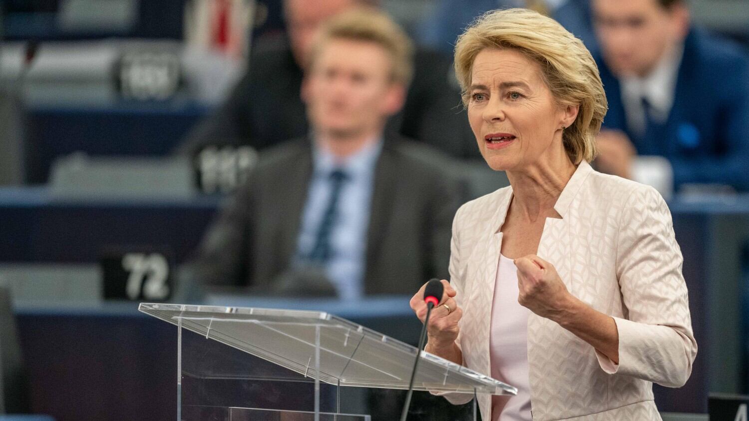 Leyen chiude alla Russia "Sanzioni, ma dialogo"