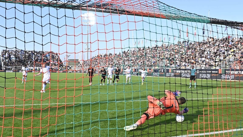 Il Napoli cade in trasferta a Venezia: Stankovic inguaia Allegri