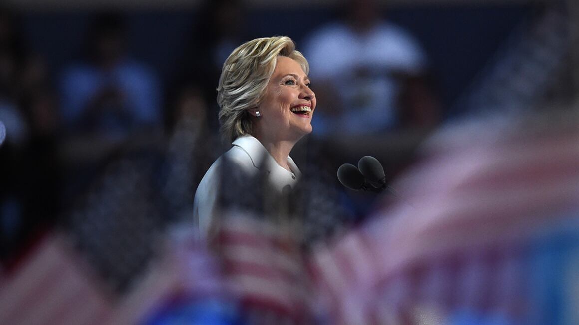 Veleni della Clinton contro Trump: "I suoi elettori sessisti e xenofobi"