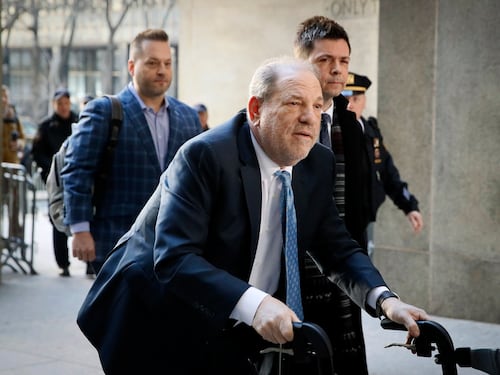 Un altro colpo al MeToo. "Assolto" pure Weinstein