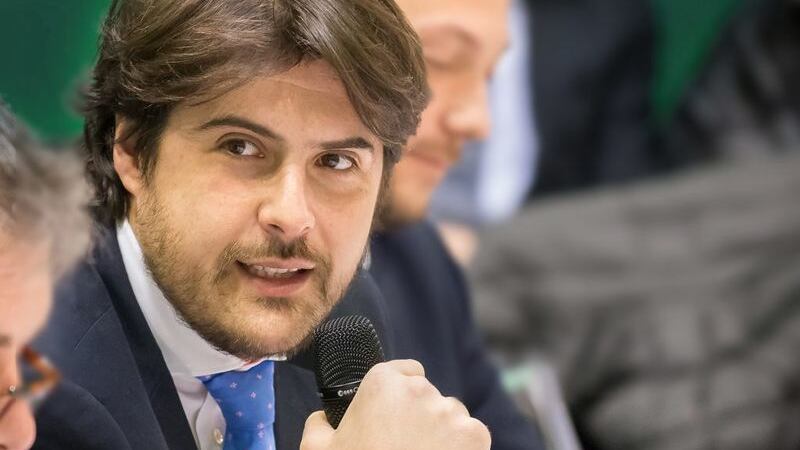 Buffagni: "La nuova norma sulle auto aziendali non mi piace"