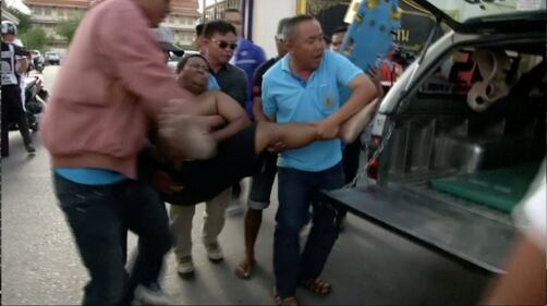 La Thailandia sconvolta dagli attacchi 3