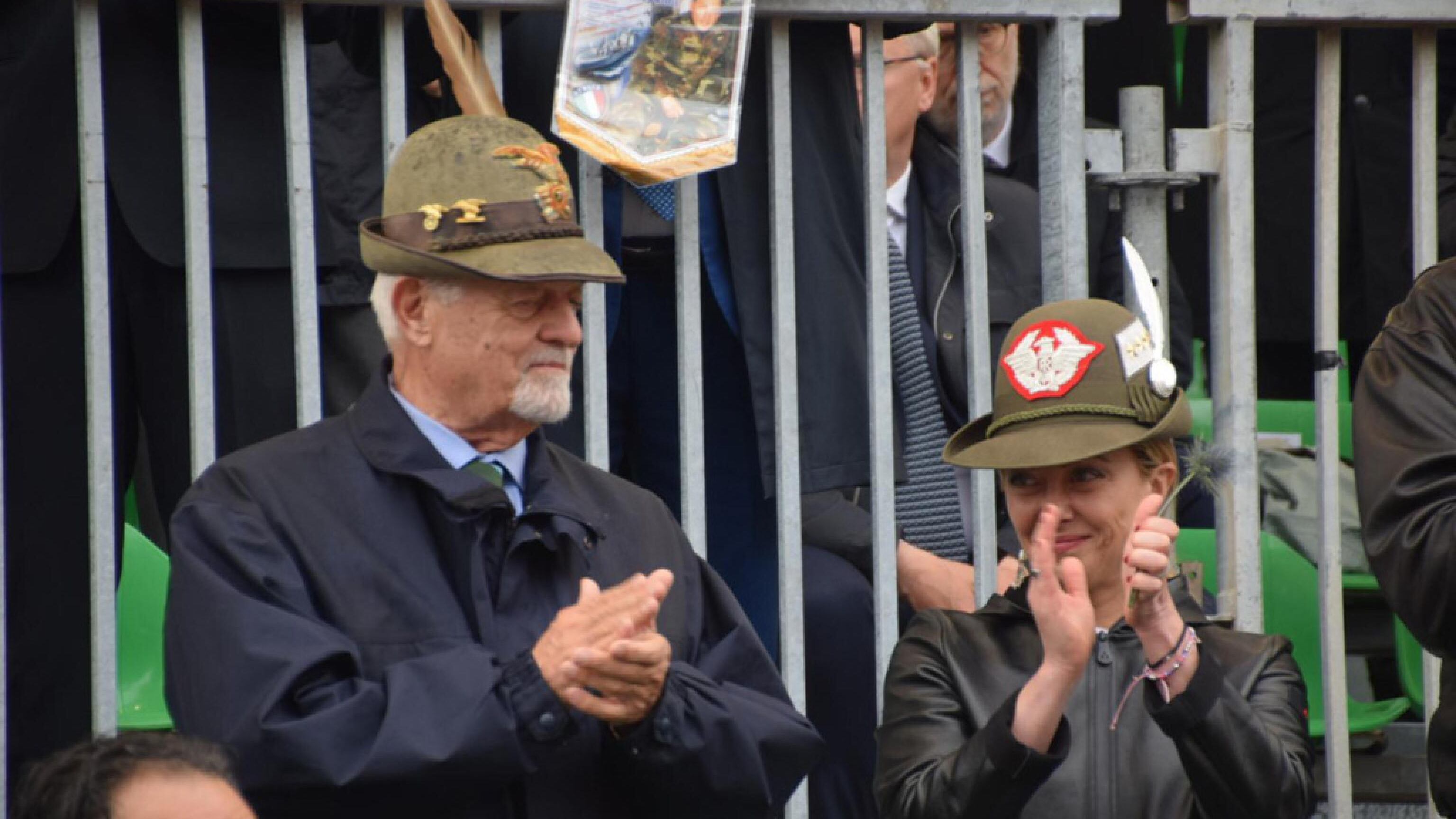 “La Patria nostra seconda mamma”. Meloni all’adunata degli Alpini