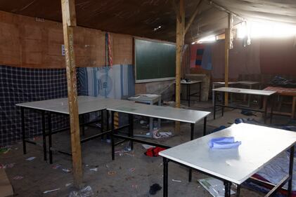 Così si presenta la Giungla dei migranti dopo lo sgombero 15