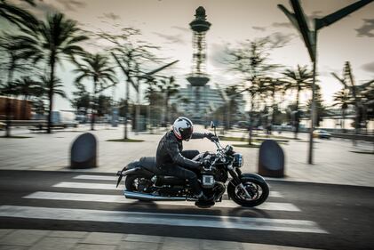 Moto Guzzi California 1400 Custom 15
