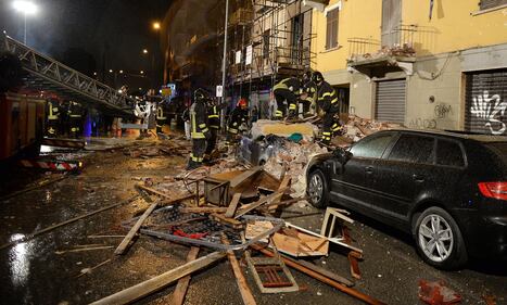 Crolla una palazzina a Torino, le immagini dell'incidente 4