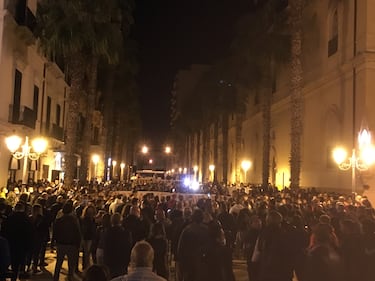 Taranto, la manifestazione anti-lockdown 5