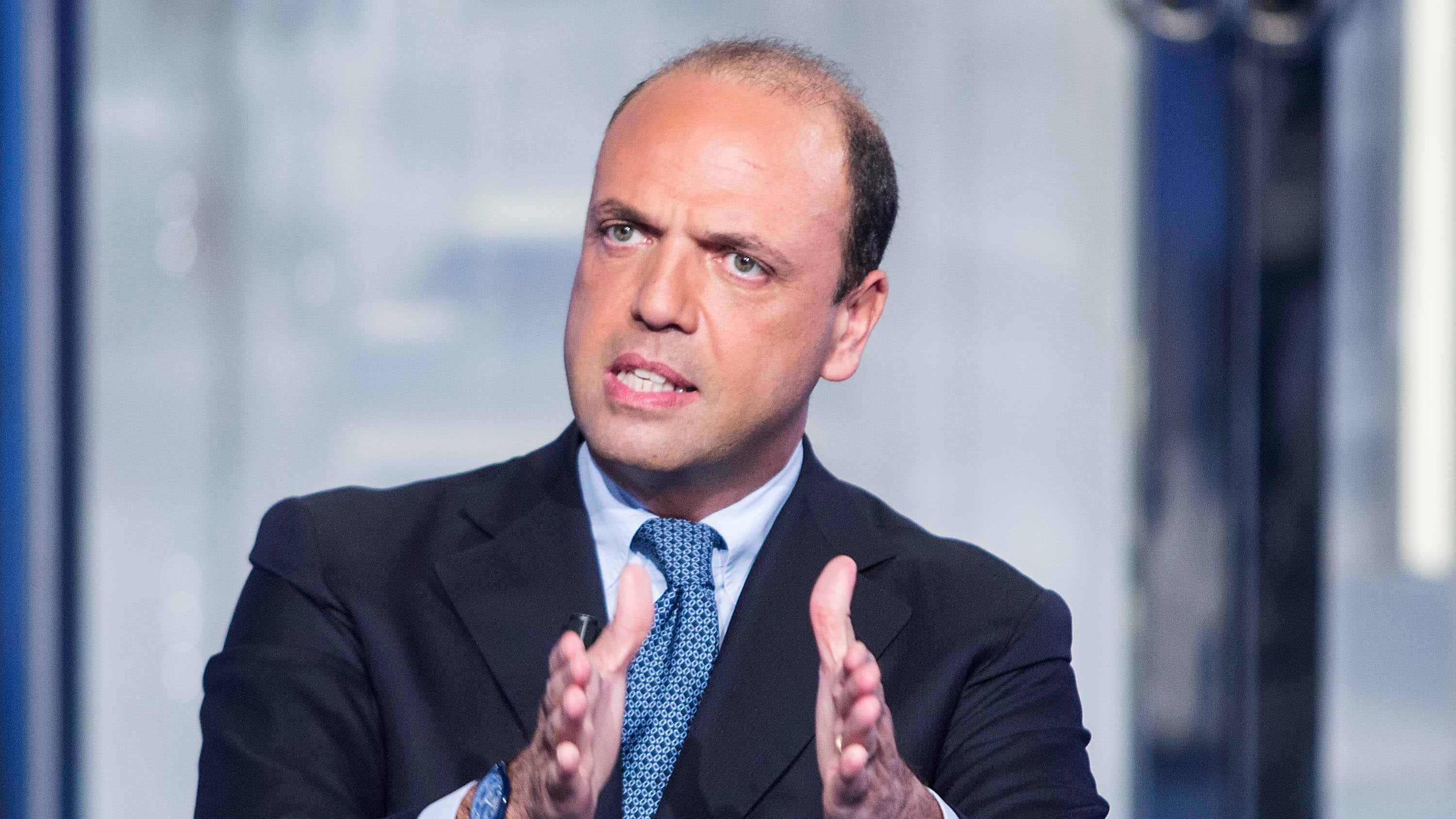 Sondaggi amari per Alfano: rischia di non entrare in Ue