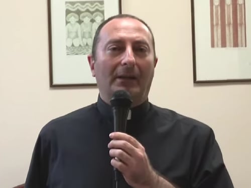 "Papa Francesco? Un usurpatore". Scomunicato parroco a Livorno