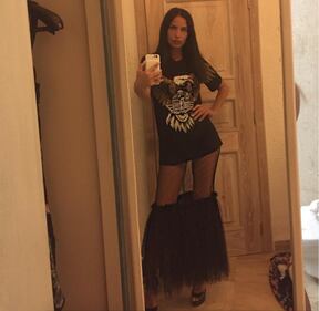 Antonella Mosetti, lato b hot in costume 9