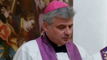 L'elemosiniere del Papa predica accoglienza: "Monasteri accolgano migranti"