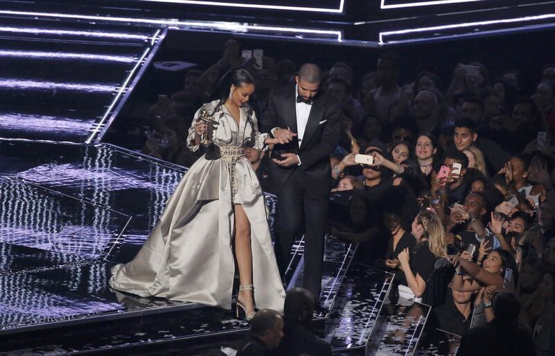 MTV VMA 2016: Drake e Rihanna, le immagini 28