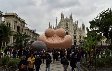 La "Maestà sofferta" arriva in piazza Duomo 2