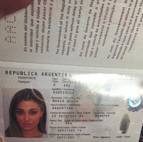 Belen Rodriguez sexy in abito da sposa 11