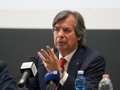 Mps, Intesa alza l’offerta, piano Lovaglio all’angolo
