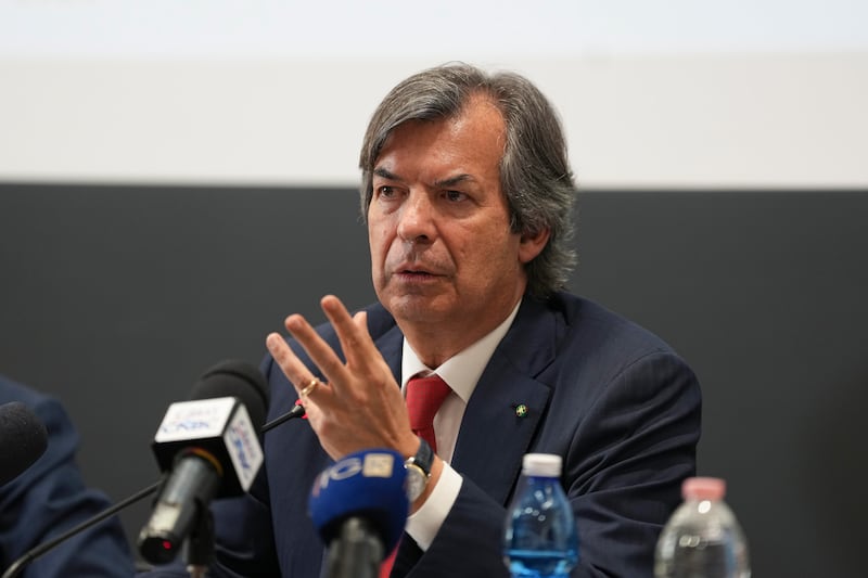 Intesa, affondo sul Monte. “L’offerta non cambierà”