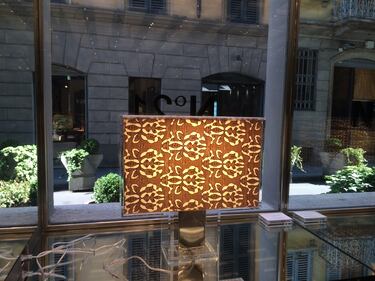 Fuorisalone, i mobili seducono con gli abiti 2