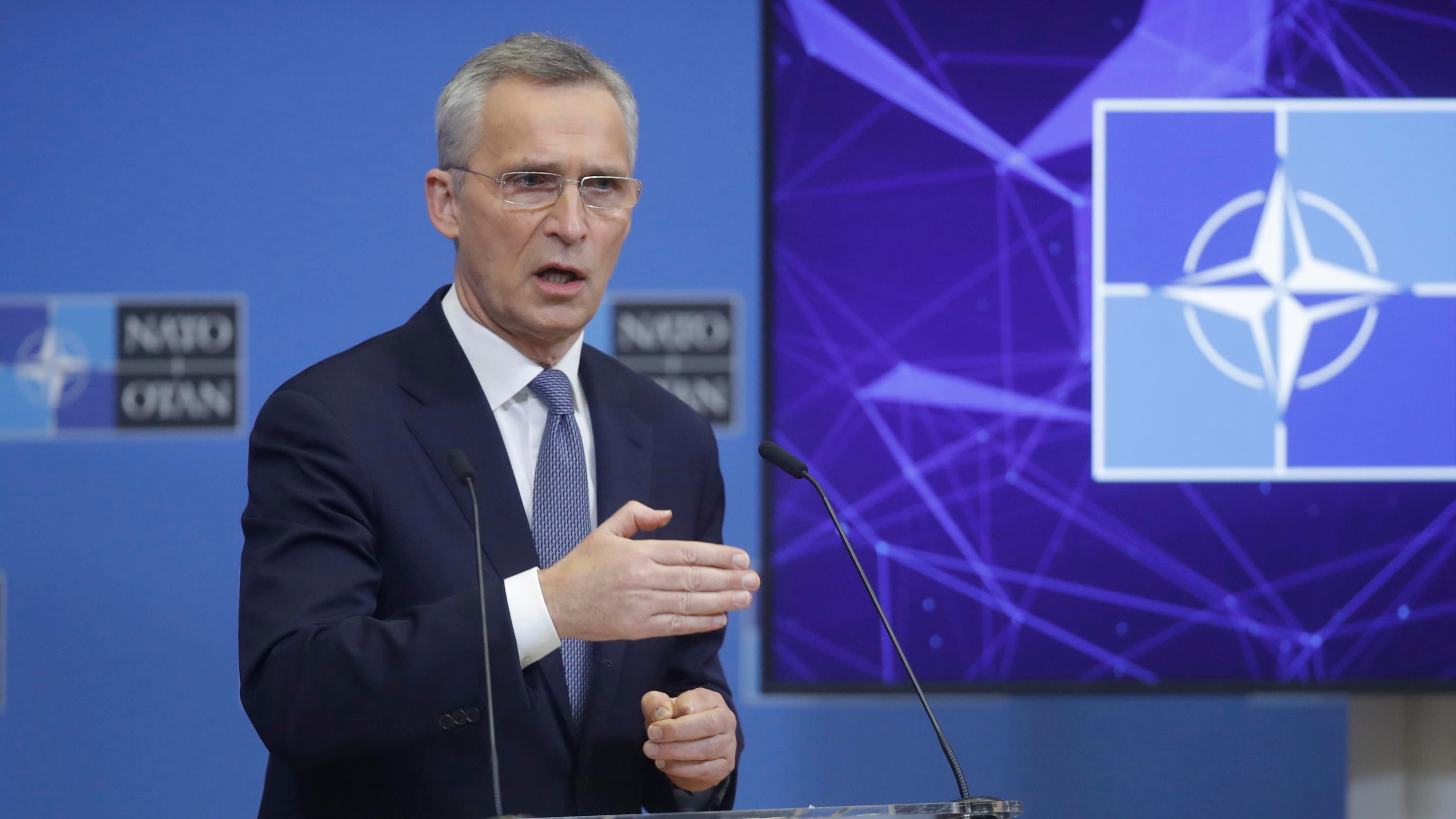 Il durissimo avvertimento della Nato: "Quando scatta l'articolo 5..."
