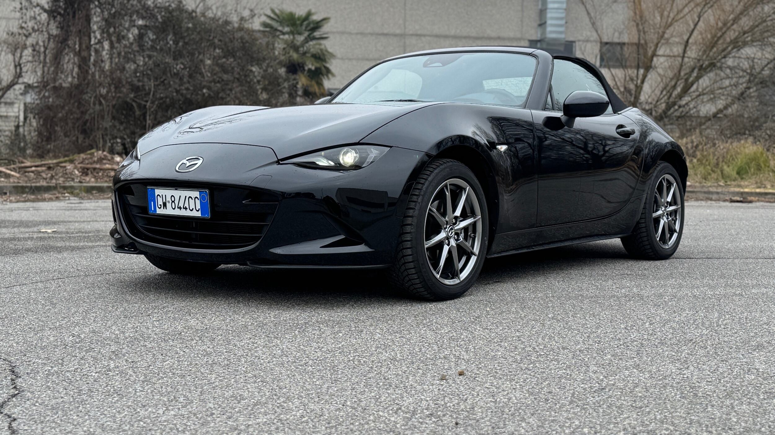 Mazda MX-5 1.5: divertimento a cuor leggero per il Model Year 2025