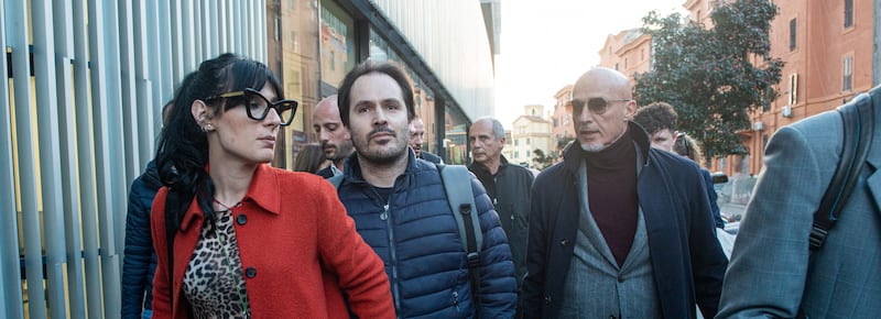 Spuntano nuove intercettazioni della famiglia Sempio. I dubbi su Garofano: “Ha paura che esca un’altra verità su Stasi”