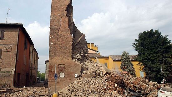 "Noi terremotati di serie B". Rivolta in Emilia Romagna