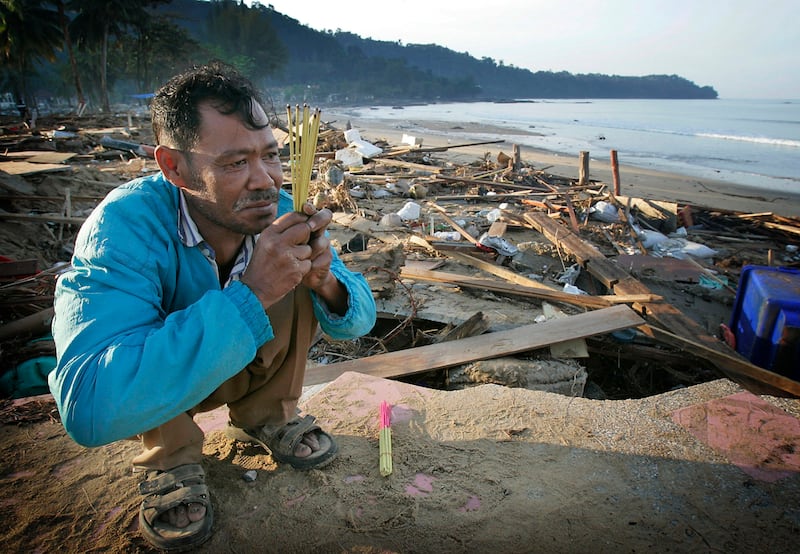 Tsunami Phuket devastazione