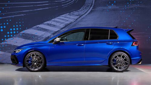 Volkswagen Golf R 2024, guarda tutte le foto 10