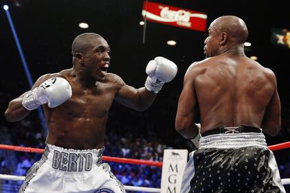 Il match tra Floyd Mayweather e Andre Berto 4
