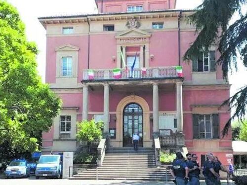 Affidi di Bibbiano, pioggia di assoluzioni. Le condanne sono solo tre