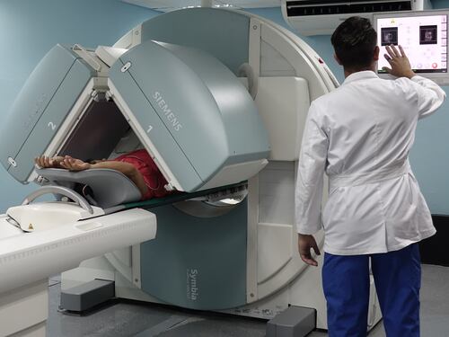 Sgarbo di Cuba a Bolsonaro: via dal Brasile più di 8 mila medici