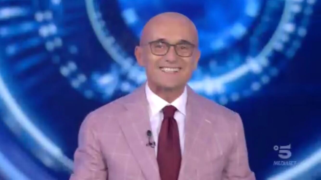 Gf Vip, l'incoraggiamento di Alfonso Signorini in tempo di quasi lockdown: "Noi ce la feremo"