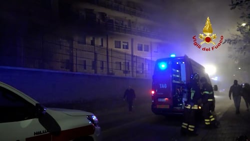 Ospedale in fiamme a Tivoli, le immagini dei soccorsi 1