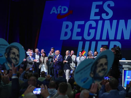 Il trionfo di AfD che sfonda il 44%. Esulta Siegmund: “Fatta la storia”