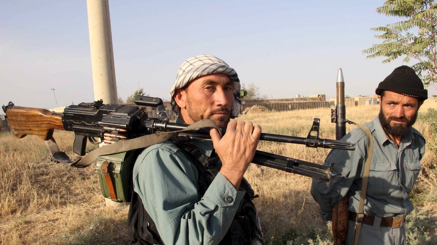 I talebani conquistano Kunduz, bombardamenti Usa sulla città
