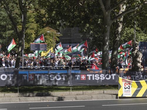 E non c'è pace neanche per lo sport: boicottaggio totale nel ciclismo