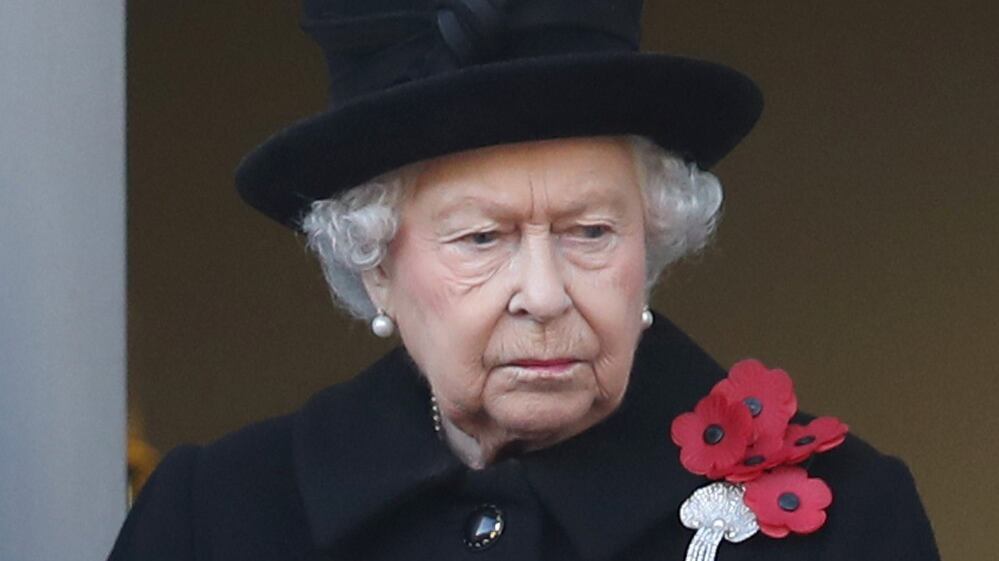 L'indiscrezione: "La regina Elisabetta ha invitato la madre di Meghan per Natale"