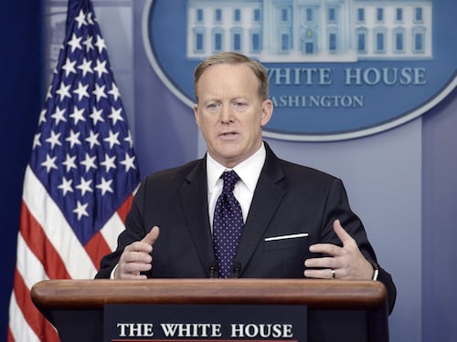 Si dimette portavoce di Trump
