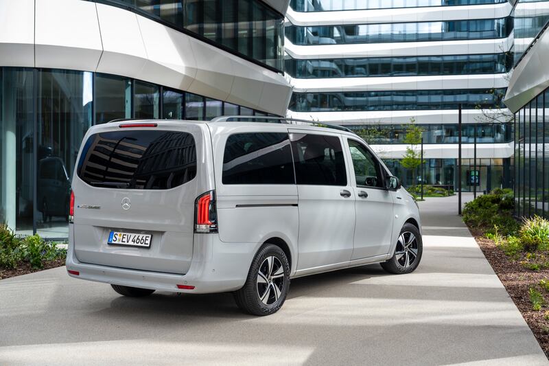 foto vito tourer 2025 mercedes