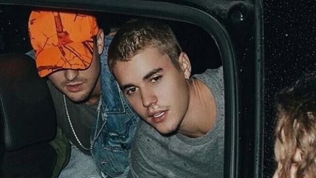 Justin Bieber querelato per aver investito un fotografo