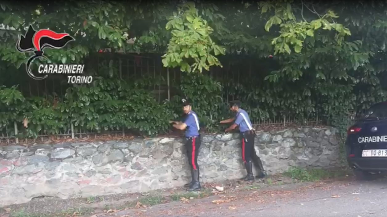 Torino, il parco del Valentino trasformato nel market della droga