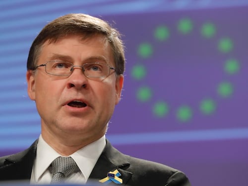 "Non ridiscuta il Recovery". Il ricatto del falco Ue all'Italia