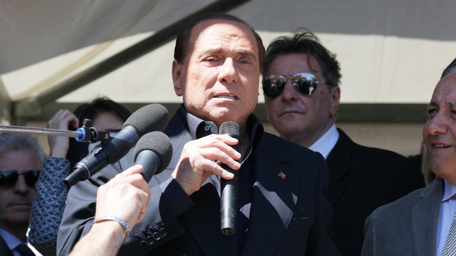 Giusta l'analisi di Berlusconi: il centrodestra unito al 44%