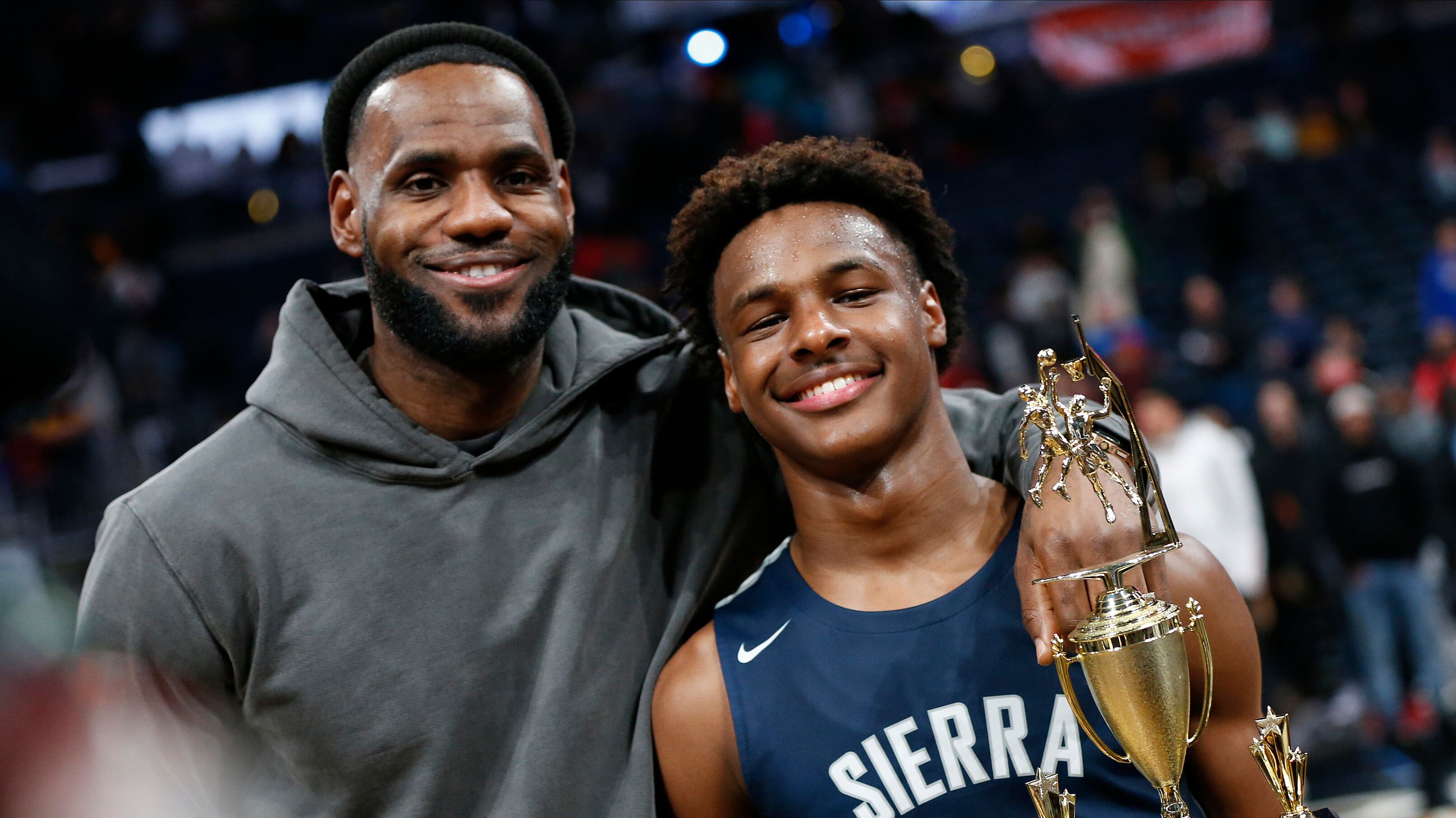 Bronny James, il figlio di LeBron in bilico tra Nba e college