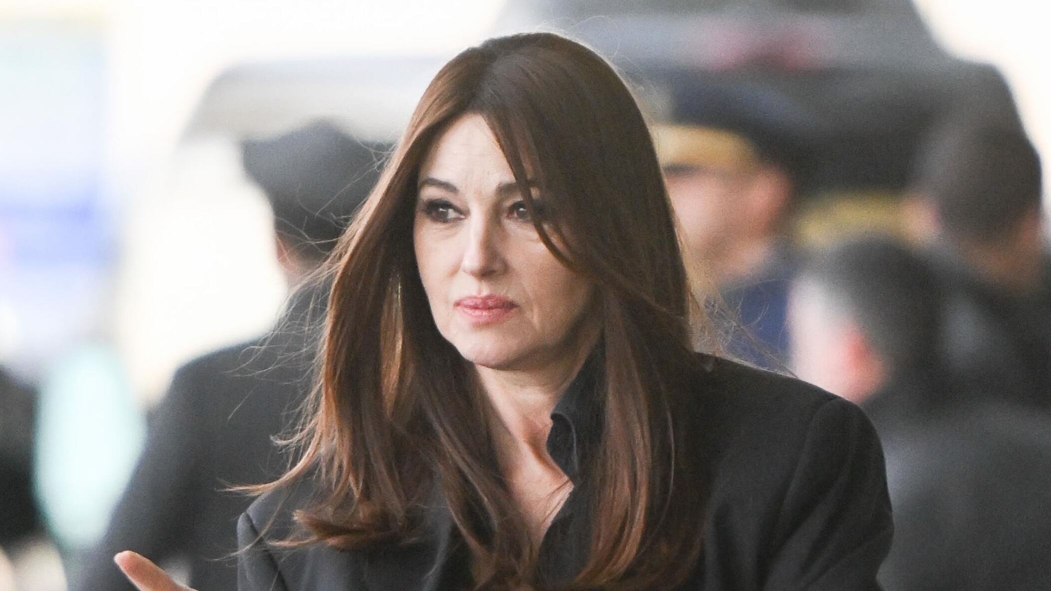 "Sono una coppia". Lo scoop su Monica Bellucci e Tim Burton a Parigi